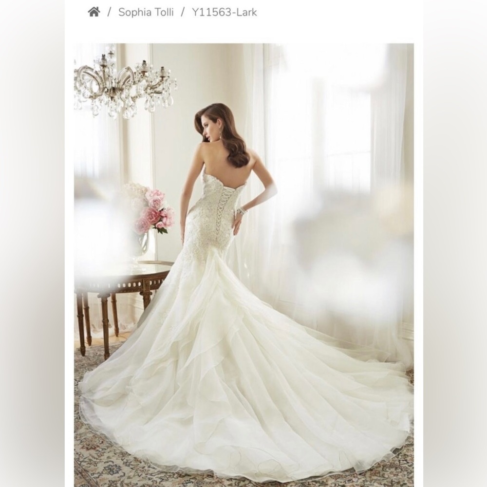 Sophia Tolli Wedding Dress. Size 12. White.